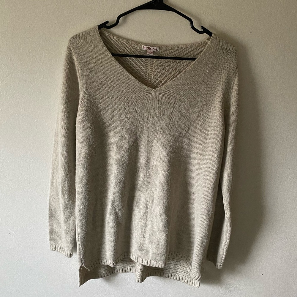 Merona Women’s Long Sleeve Tan Sweater Size XL Knitted Design on Back